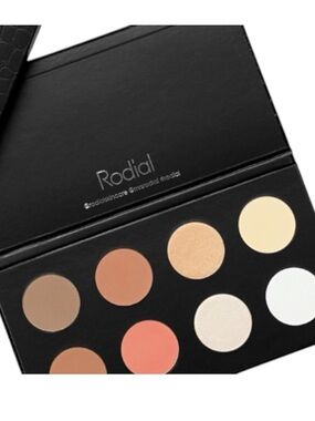 Rodial The Icons Palette Contour Bronzer Blush & Highlight & Banana Powder
